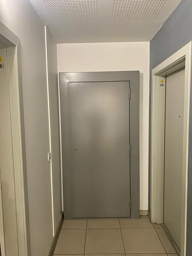 Porte de hall d’immeuble